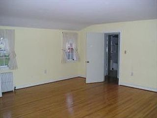 4th image of 405 Church St