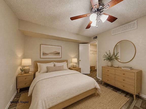 3rd image of 9811 Walnut St #108