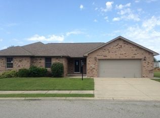 1612 Bell Ford Dr E, Seymour, IN 47274