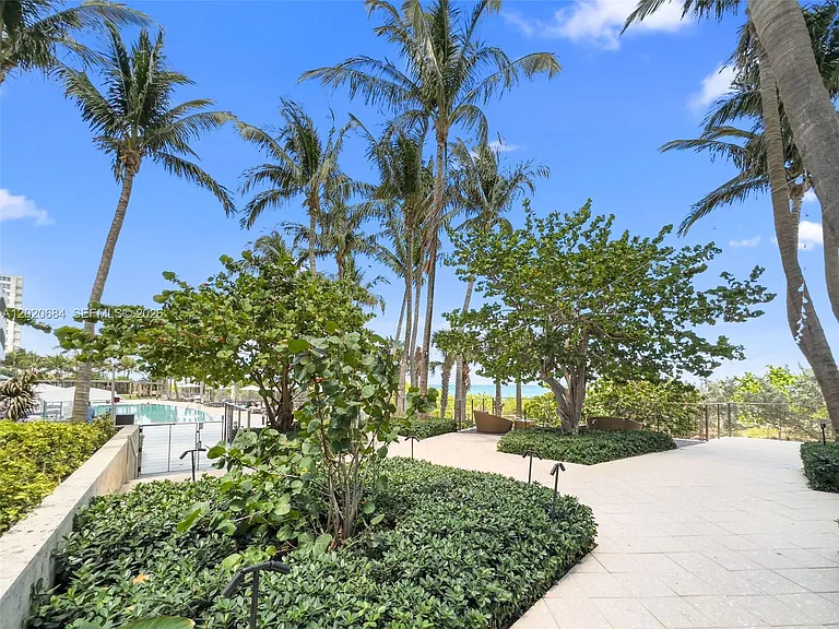 6801 Collins Ave #417 — Photo 43