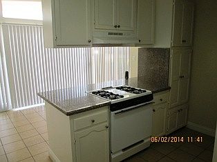 Kitchen Pic 2