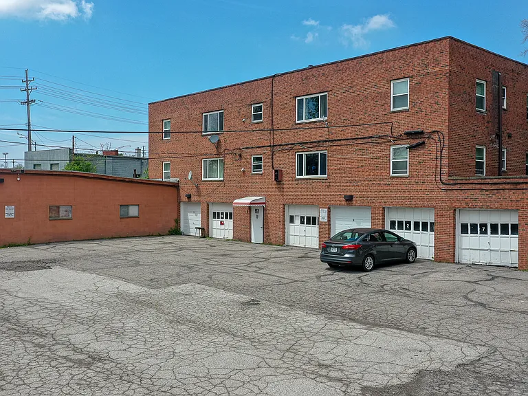 Parking & Parking Garage