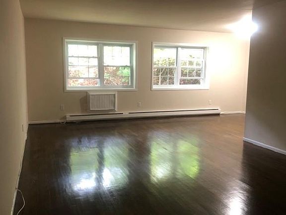 3rd image of 255 West St APT 1G