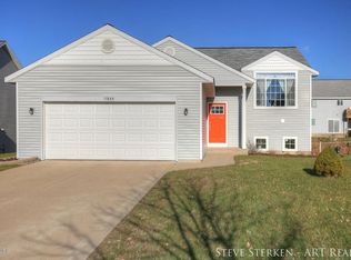 11849 Greenly St, Holland, MI 49424