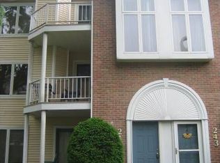 241 Jennifer Ct, Levittown, PA 19057