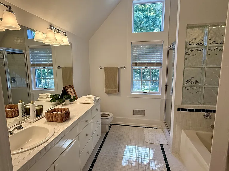 574 Route 114 — Photo 9