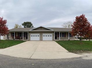 301-303 S Allen St, Le Roy, IL