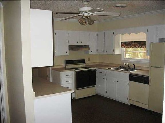 Another view of kitchen, from dining room