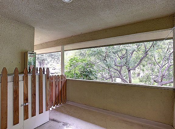 3rd image of 385 Cliff Dr APT 11