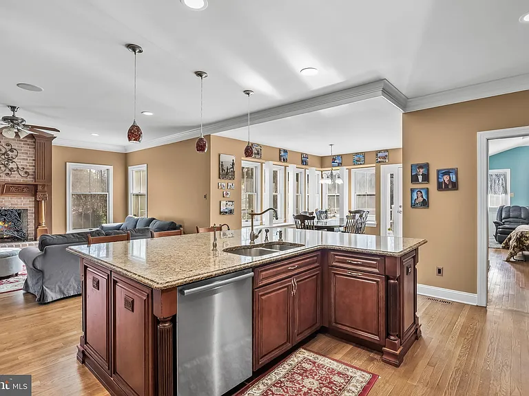 3 S Lakeside Dr W — Photo 22