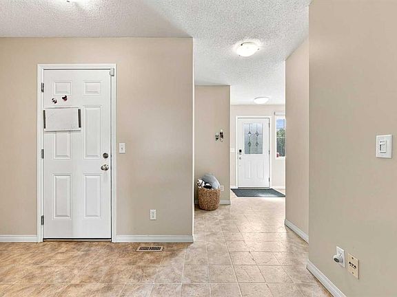 3rd image of 754 S Luxstone Gate SW