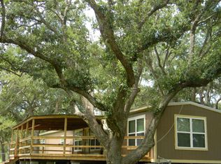 306 Riverside Dr, Palacios, TX 77465