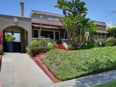 1069 Queen Anne Pl, Los Angeles, CA, 90019