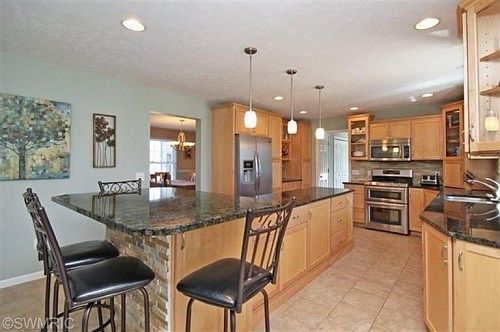 5th image of 4610 Hidden Shore Dr