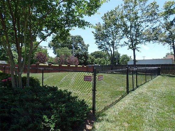 5th image of 105 N Canyon Ridge Dr #29