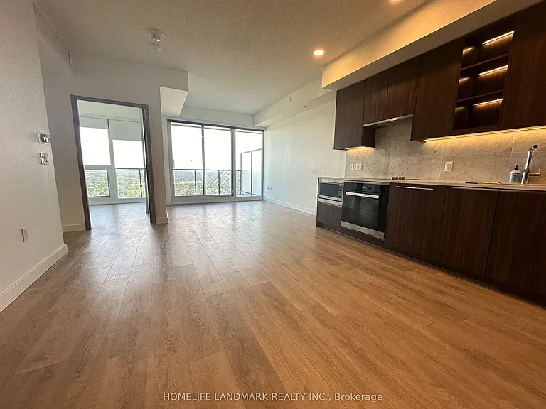 85 McMahon Dr #3307 — Photo 1
