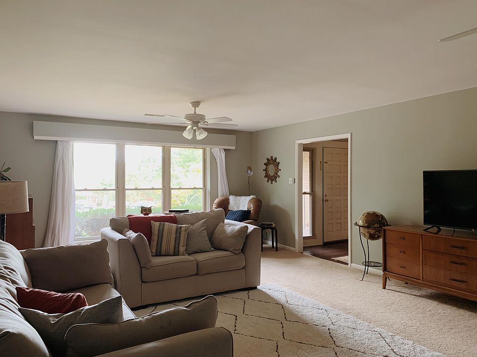 1st image of 1685 N Boston Pl