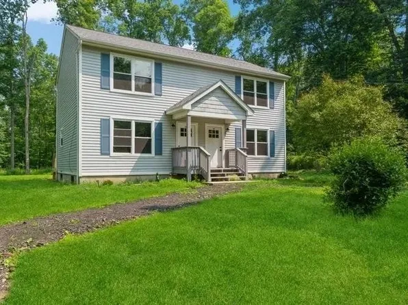 186 Palmer Rd #186, Chaplin, CT 06235