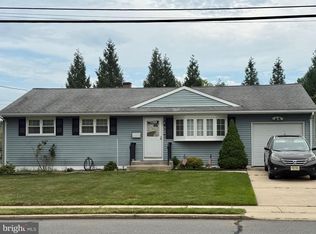 3 Shell Flower Ln, Hamilton, NJ 08690