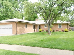 1402 E Mumford Dr, Urbana, IL