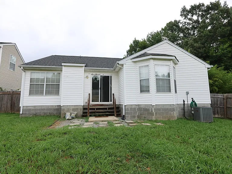 517 Magistrate Ln — Photo 22