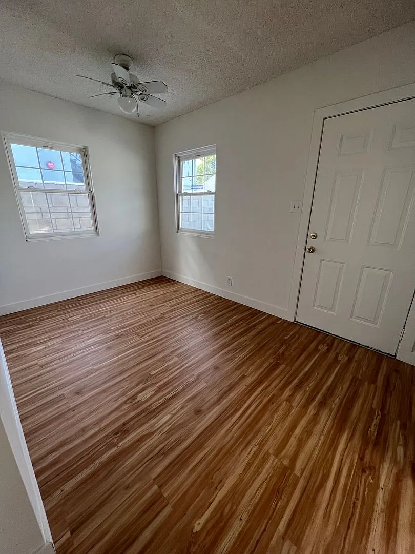 Gilmore Apts — Photo 4