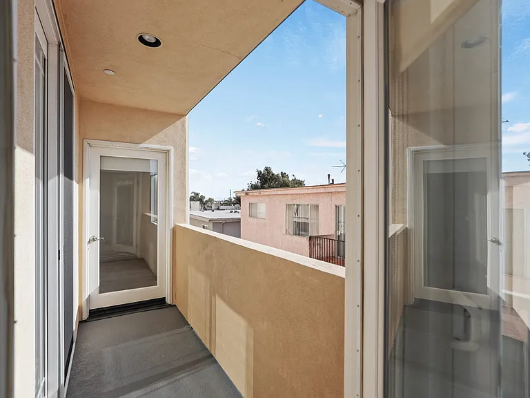 Large-Size Patio