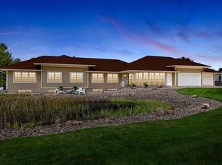 235 S 21st Street Ct, Marion, IA 52302