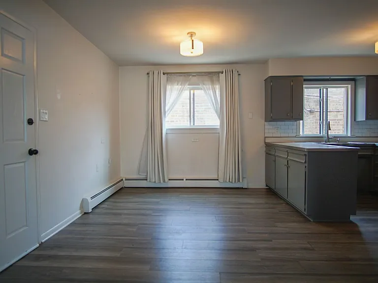 6646 26th St #2R — Photo 9