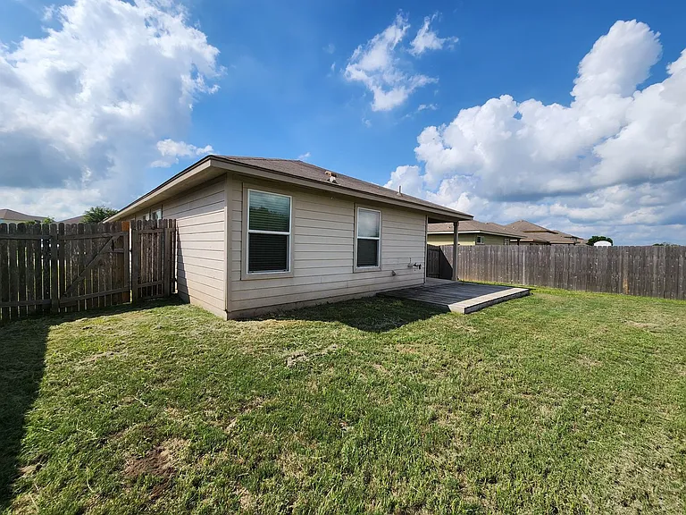 789 Great Oaks Dr — Photo 18