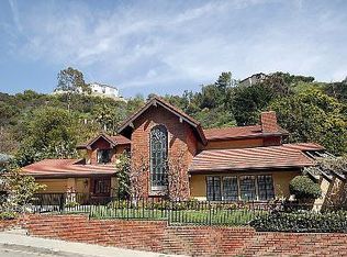 1060 Chantilly Rd, Los Angeles, CA 90077