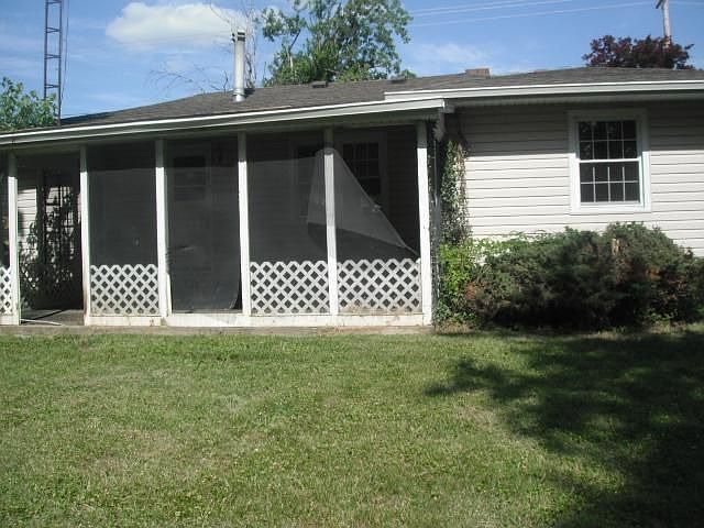 2nd image of 421 Elbron Rd