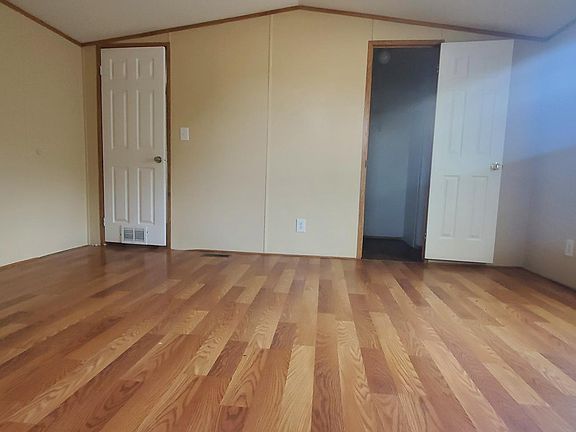 5th image of 1504 N Winfree St #12