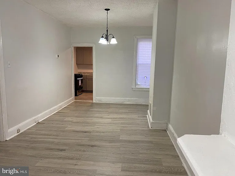 6033 Kershaw St — Photo 7