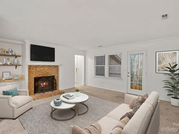 3520 Colony Crossing Dr, Charlotte, NC 28226