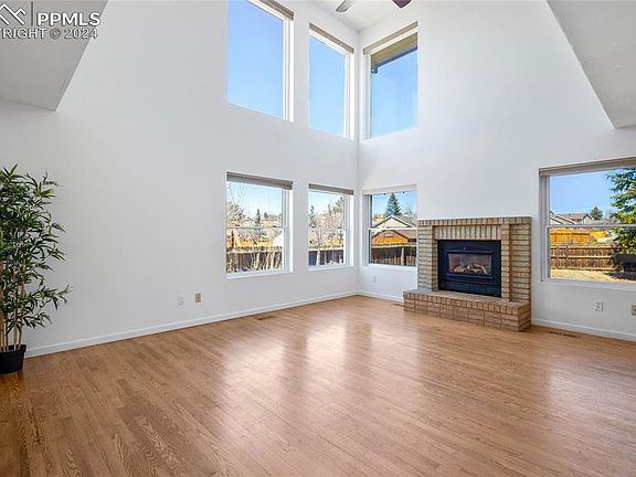 5th image of 8320 Camfield Cir