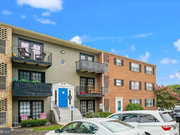 418 N Armistead St APT T3, Alexandria, VA 22312