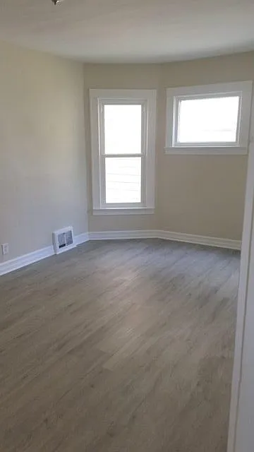 3 bed, 1340 sqft, $1,200 — Photo 2