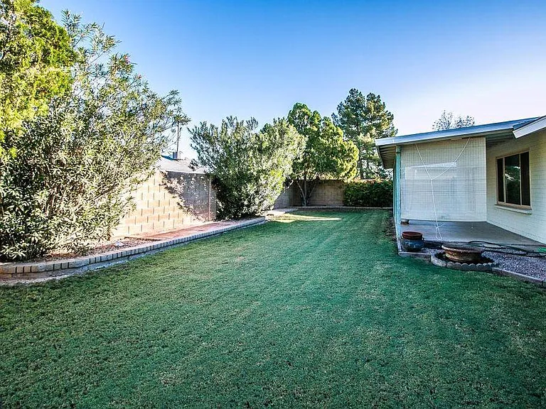 1414 E Chilton Dr — Photo 22