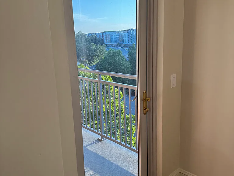 11760 Sunrise Valley Dr #712 — Photo 16