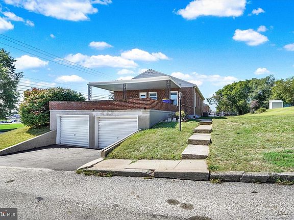 3rd image of 1601 Bannister St