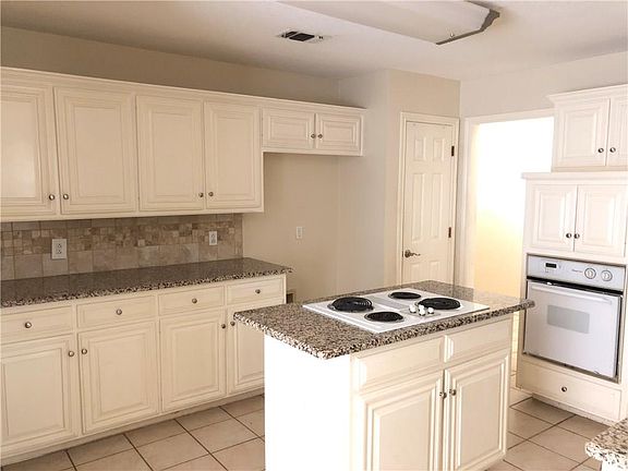 2nd image of 1405 Danielle Dr