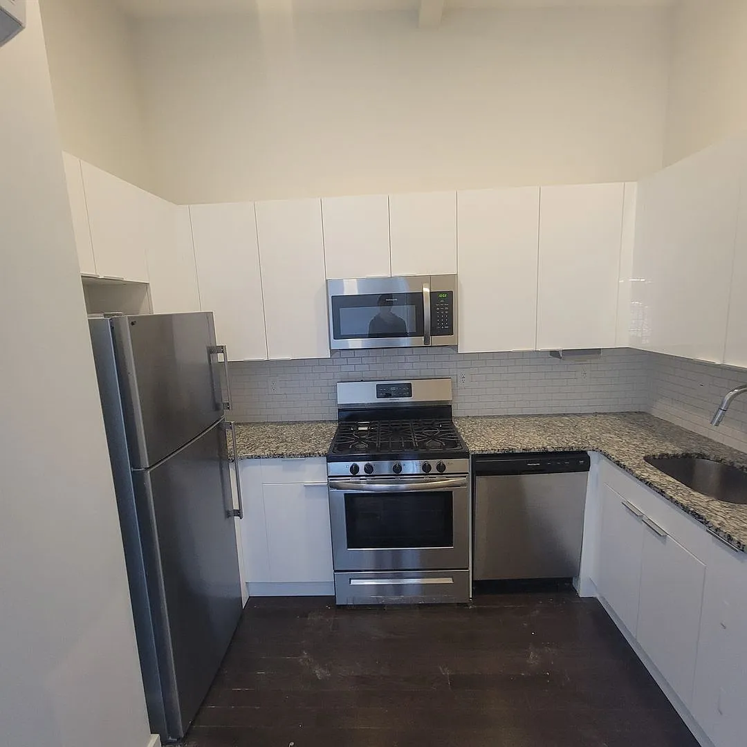 065 - 439 Mercer Street Realty Llc — Photo 1