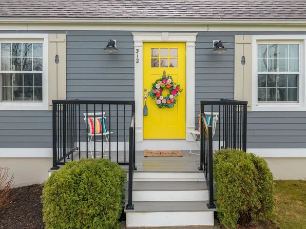 312 Boght Rd #1, Watervliet, NY 12189