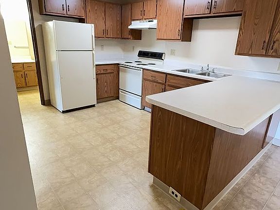 2nd image of 655-925 N Westfield St #921-M204