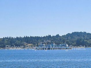 1604 Jacobsen Blvd, Bremerton, WA 98310