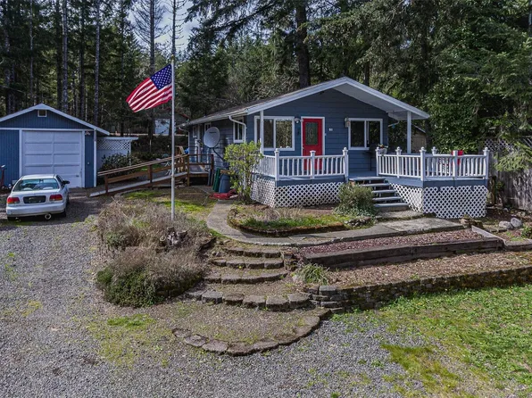 91 NE Lakeshore Drive N, Tahuya, WA 98588