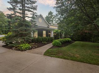13202 Deer Creek Dr, South Haven, MI