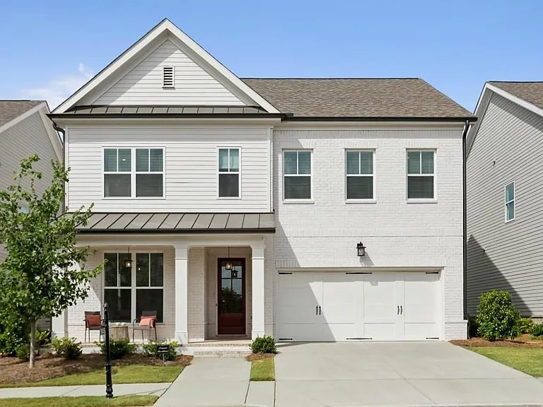 1445 Calvert Ln — Photo 1