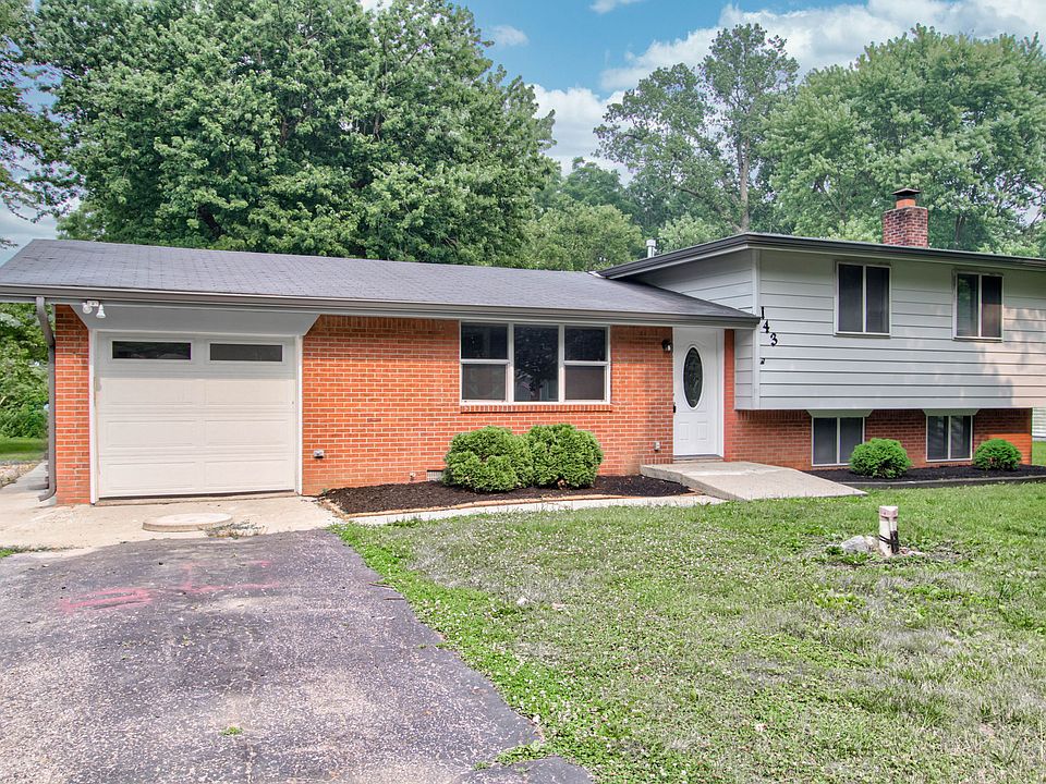 1st image of 143 Waterman Dr